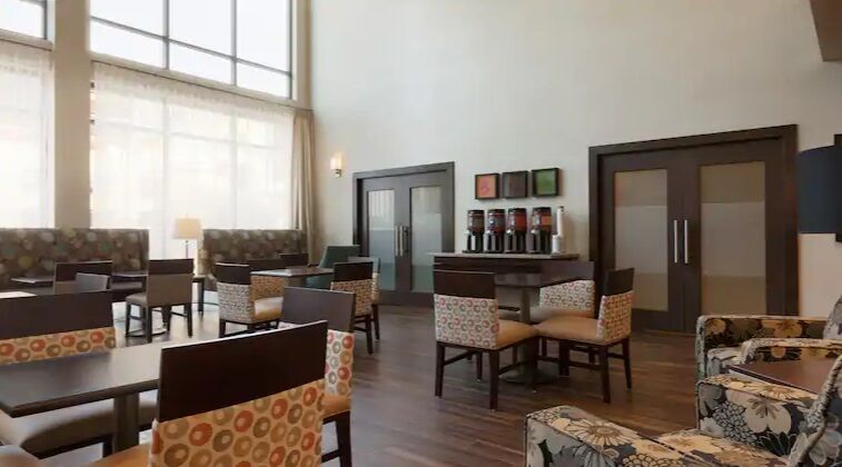波特兰/希尔斯伯勒长青公园汉普顿酒店 外观 照片